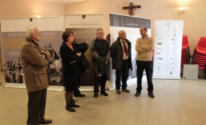 un momento dell'inaugurazione della mostra su San Tommaso Moro a Cassago Brianza